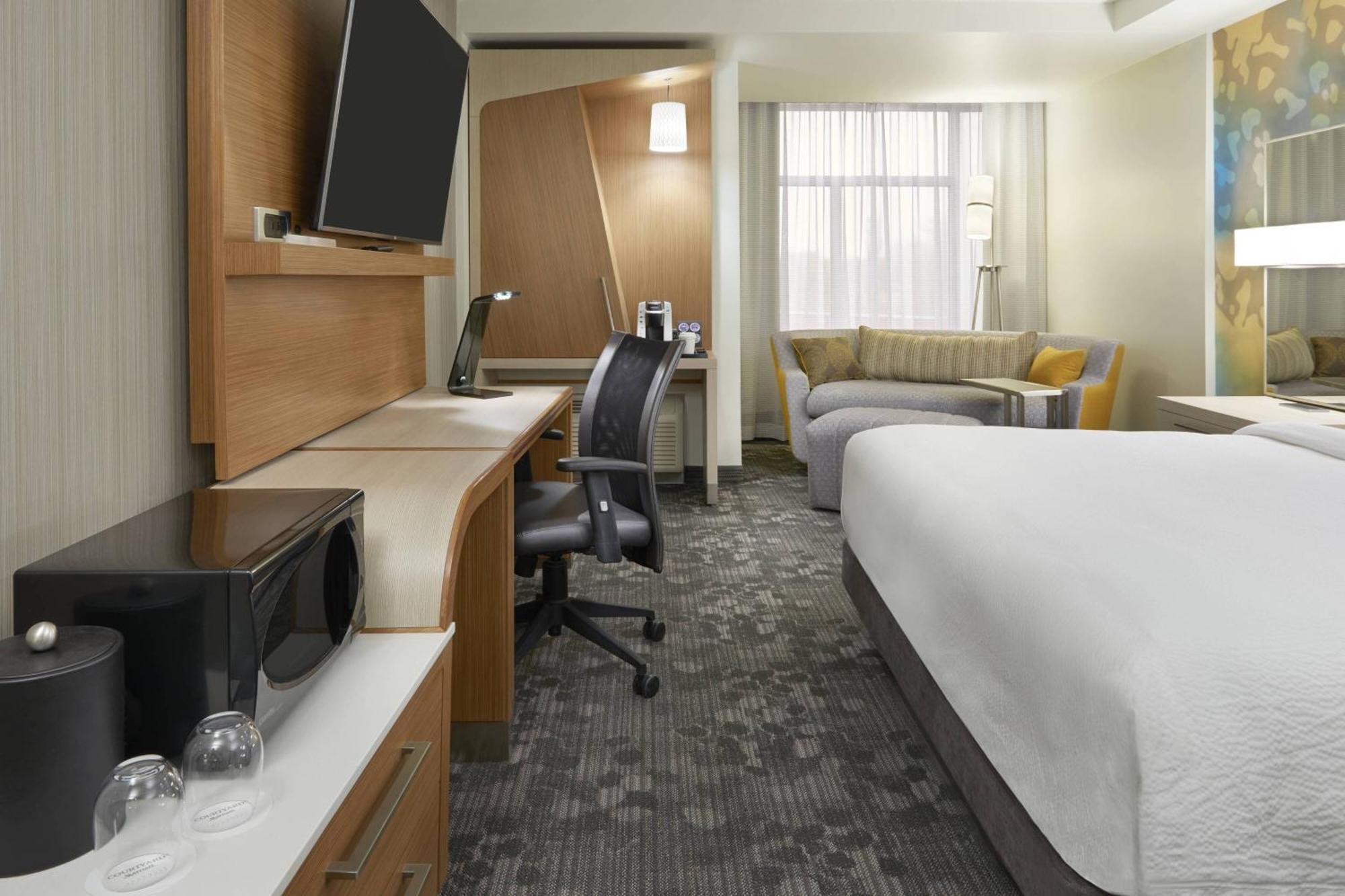 Courtyard By Marriott Oshawa Hotel Luaran gambar