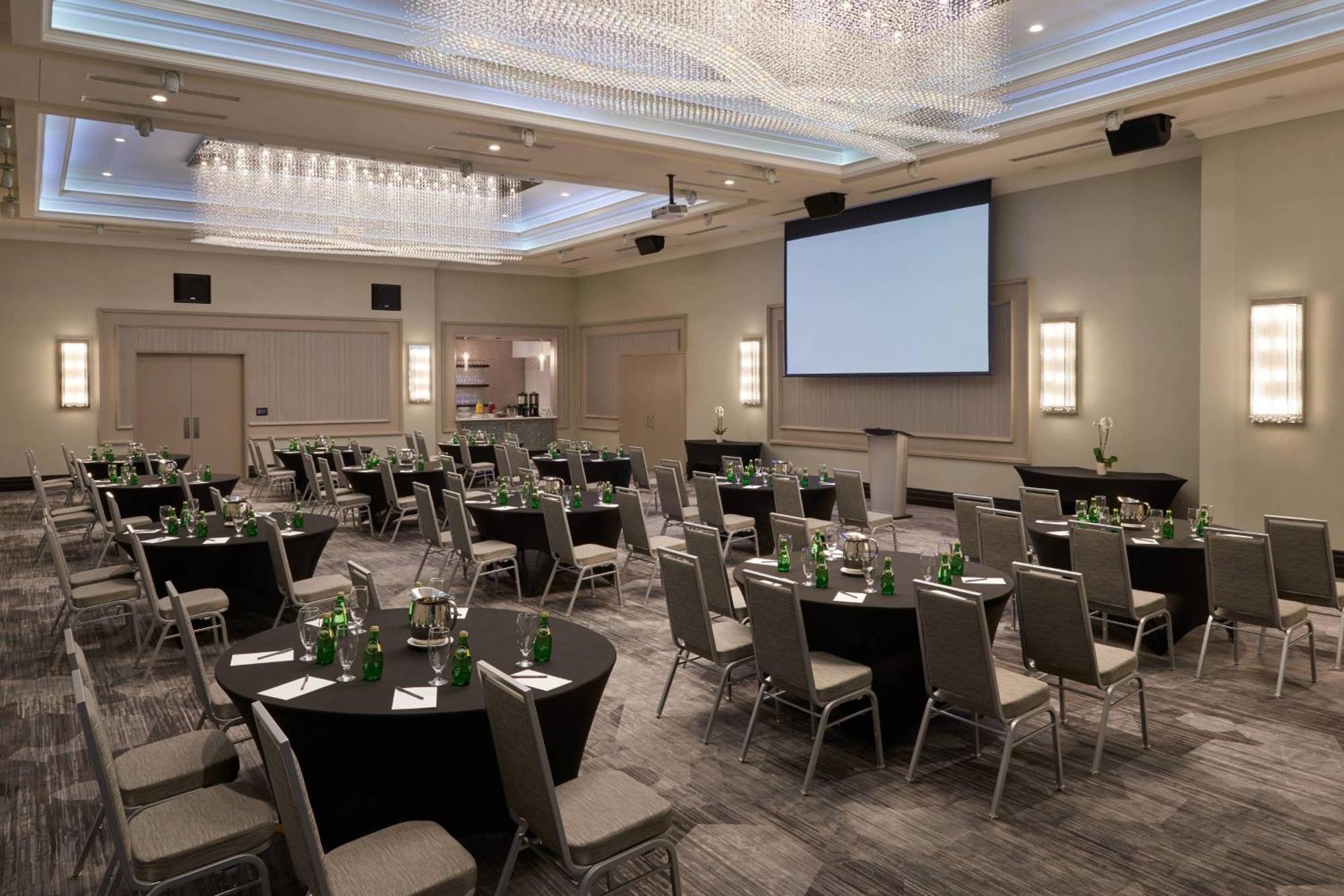 Courtyard By Marriott Oshawa Hotel Luaran gambar