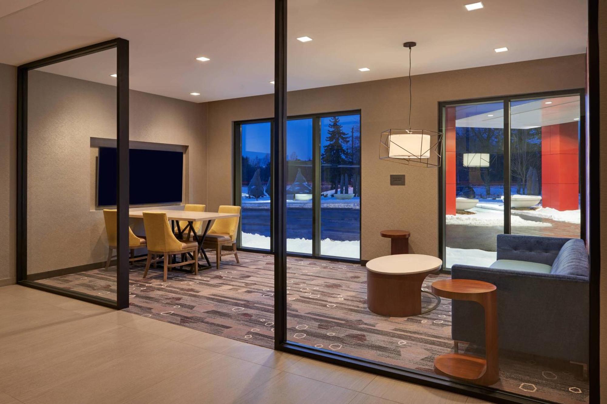 Courtyard By Marriott Oshawa Hotel Luaran gambar